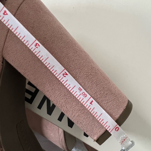 Anne Taylor sparkling sandal.  Size 7 1/5.  Worn to a wedding! - Picture 10 of 10